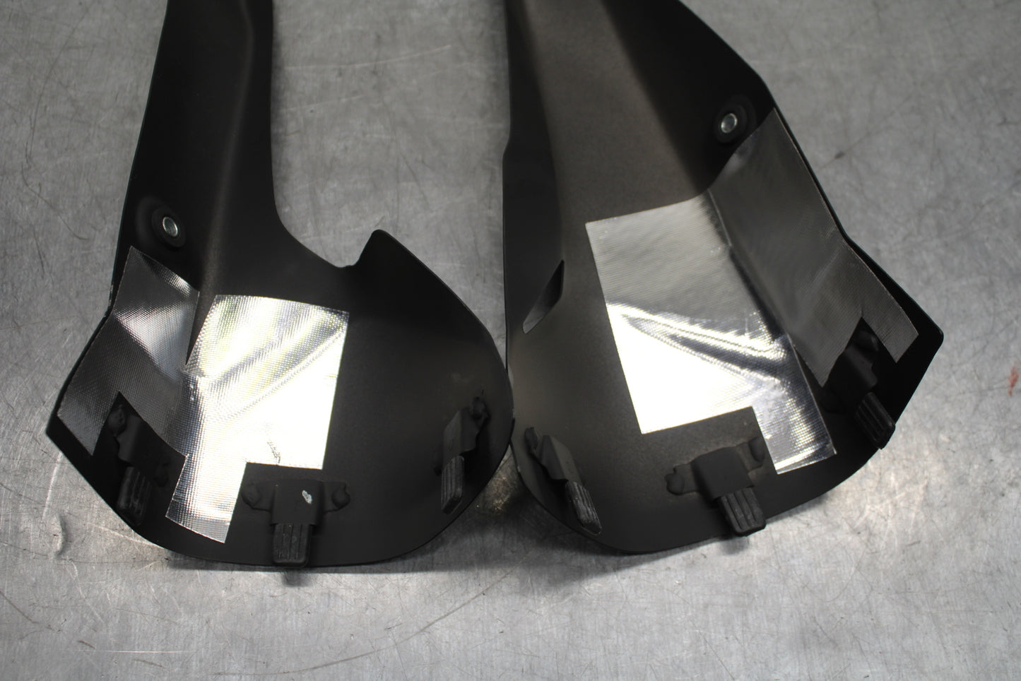 12-25 KAWASAKI NINJA ZX14R REAR MUFFLER EXHAUST PIPE COVER HEAT SHIELD BB757