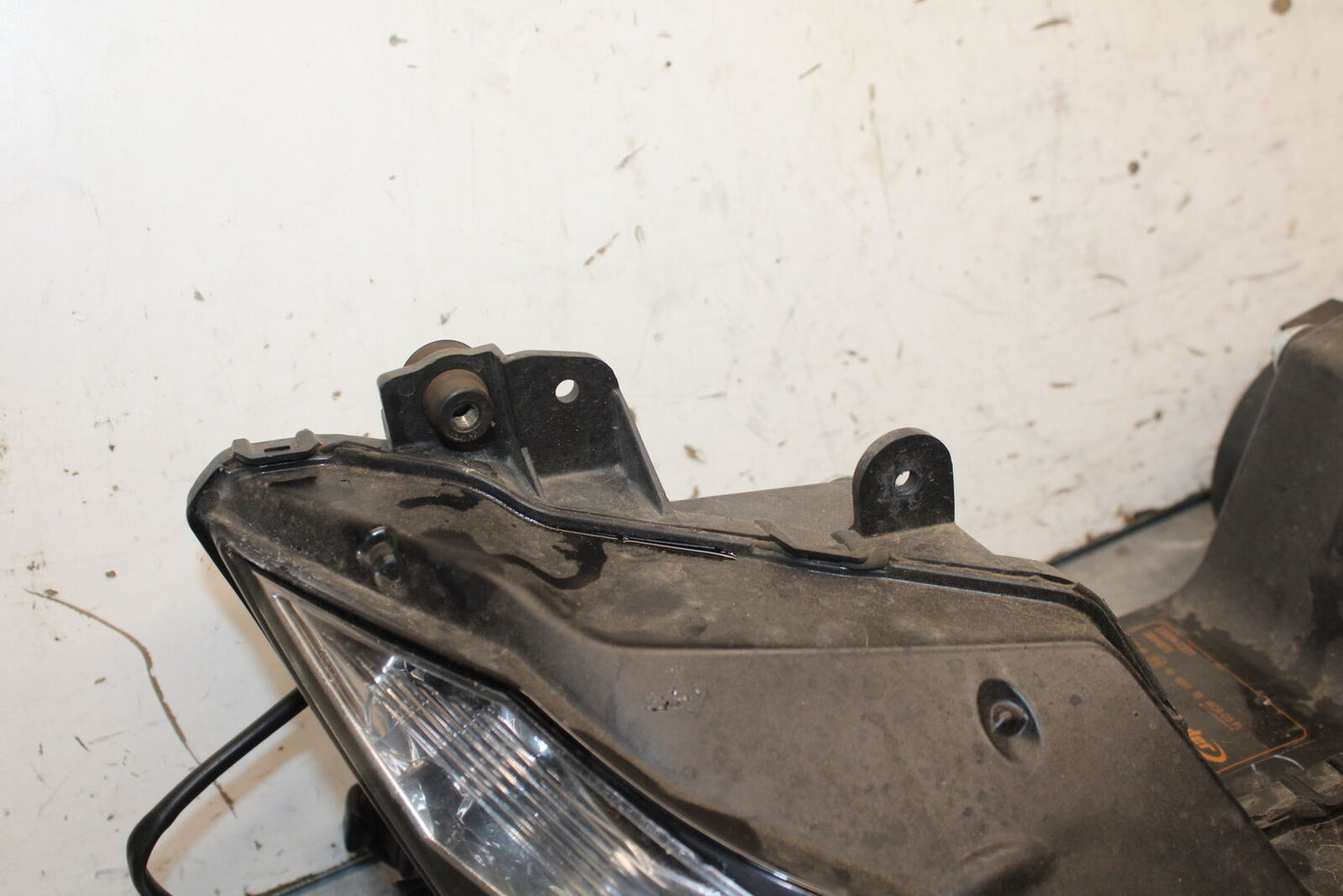 13-18 KAWASAKI NINJA ZX6R FRONT HEADLIGHT HEAD LIGHT LAMP 23007-0174 BB682