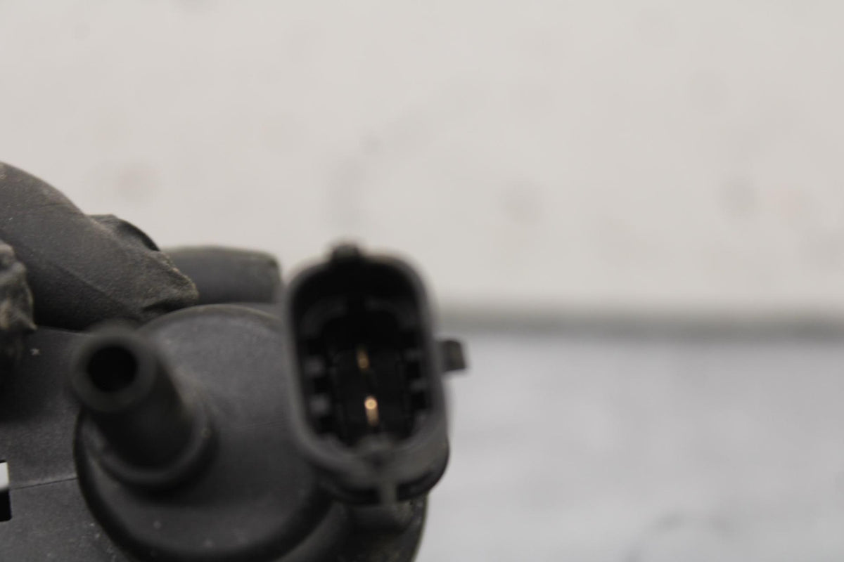 16-18 KTM 690 DUKE AIR VALVE SOLENOID TOP ENGINE SWITCH SENSOR BB631