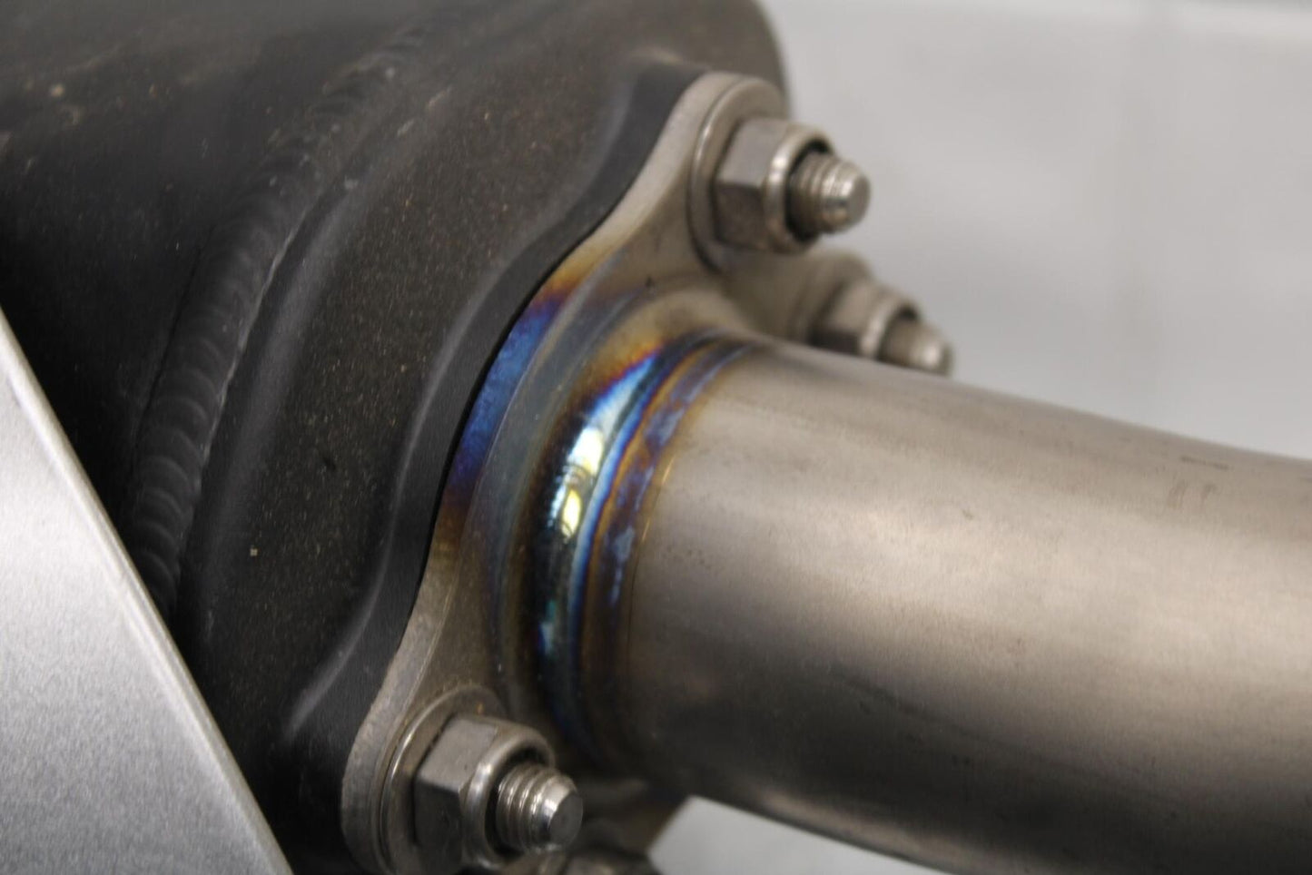 2006 Kawasaki Ninja ZX10R EXHAUST PIPE MUFFLER SLIP ON CAN SILENCER BB581