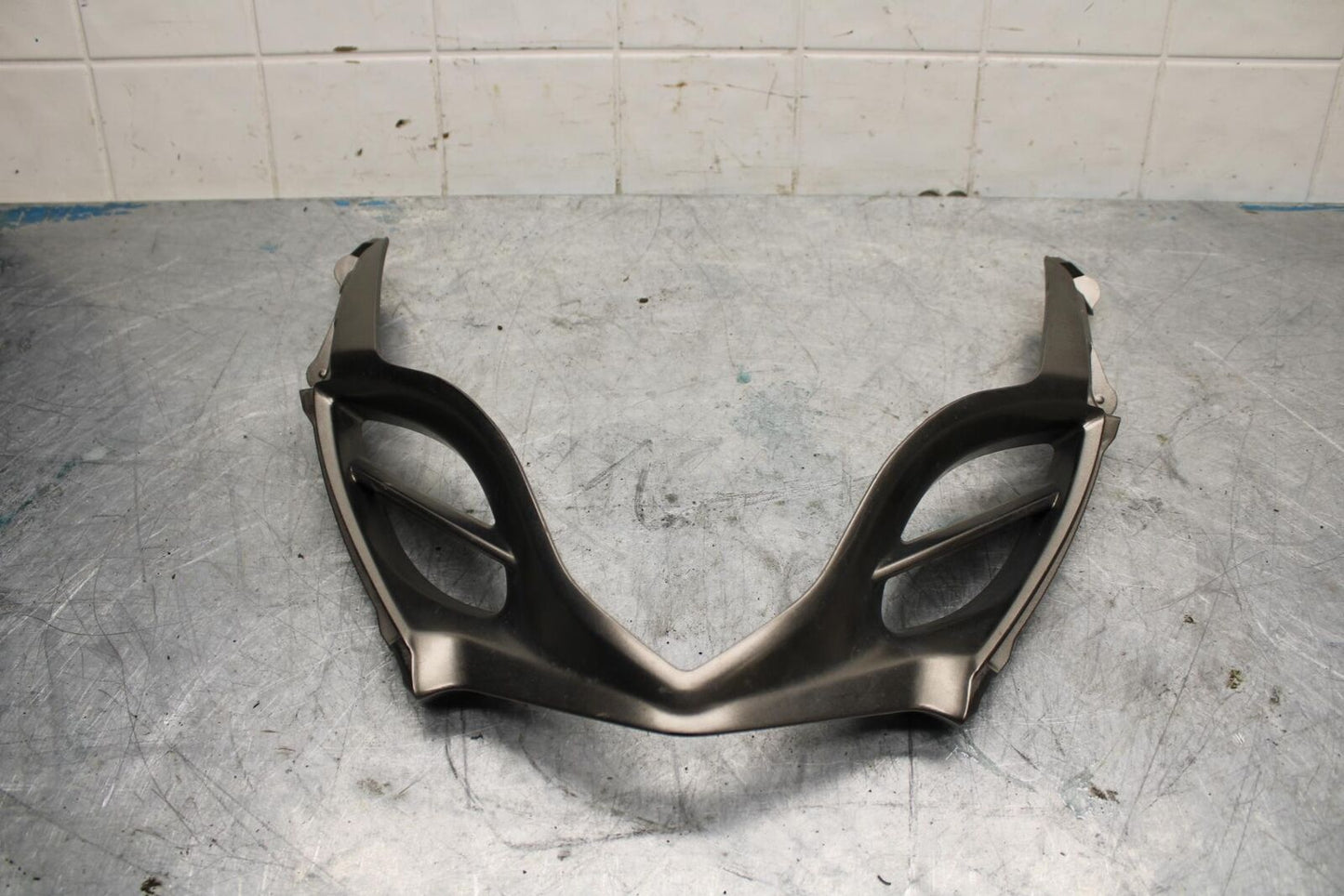 09-16 SUZUKI GSXR1000 FRONT CENTER COWL FAIRING BB439