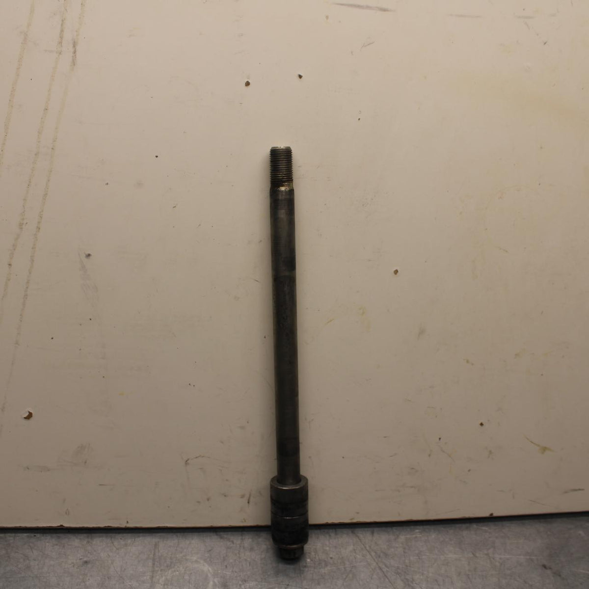2007 Yamaha V Star 1300 XVS1300A FRONT WHEEL RIM AXLE PIVOT BOLT BB78