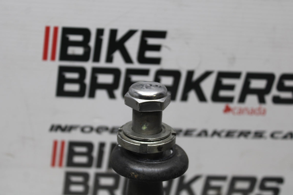 15 SUZUKI GW250F FRONT FORKS CLAMP LOWER TRIPLE TREE STEM BB789