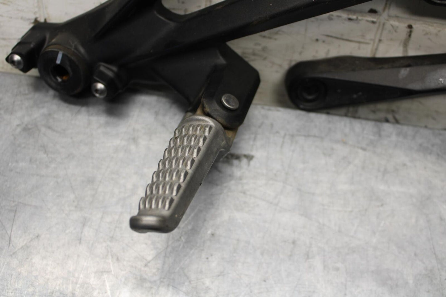 2012 Kawasaki Ninja ZX14R ZX1400E RIGHT LEFT REARSETS  DRIVER FOOT PEGS  BB60