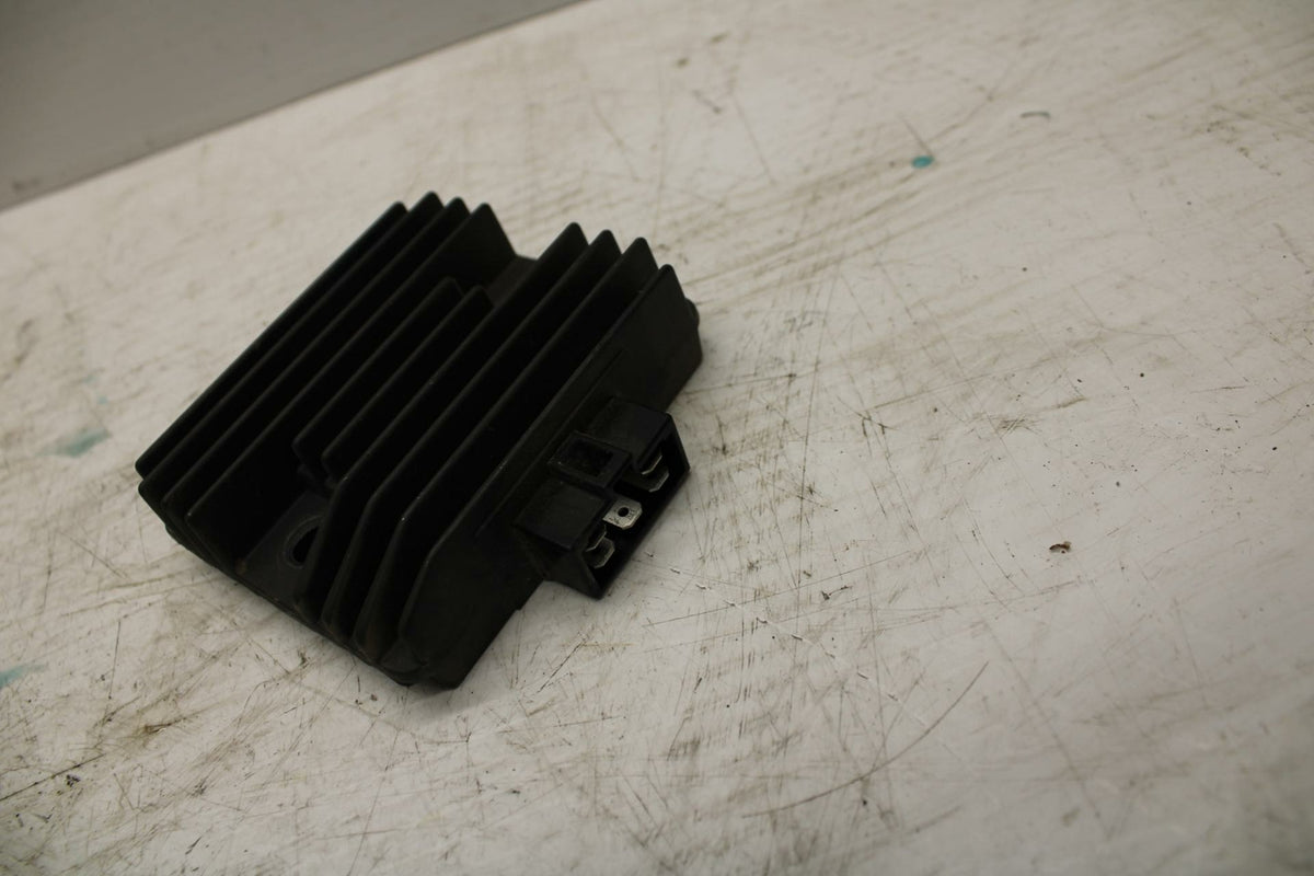09 YAMAHA FZ6 RECTIFIER VOLTAGE REGULATOR BB295