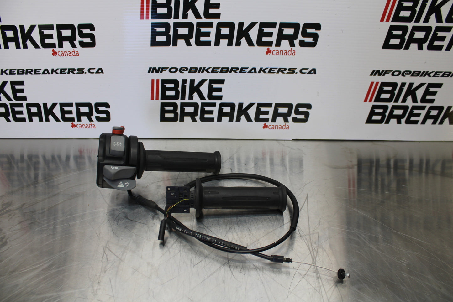 06-12 BMW F800ST THROTTLE CABLE LINE HOUSING GUIDE BB144