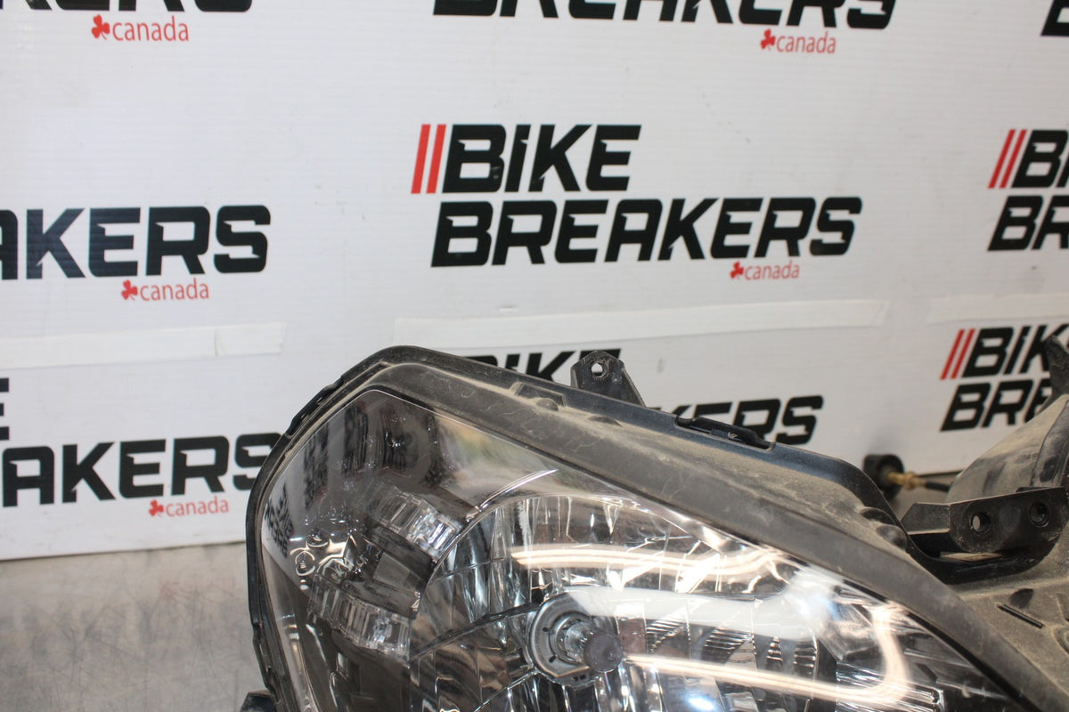 09 KAWASAKI CONCOURS 14 ZG1400B FRONT HEADLIGHT HEAD LIGHT LAMP BB875
