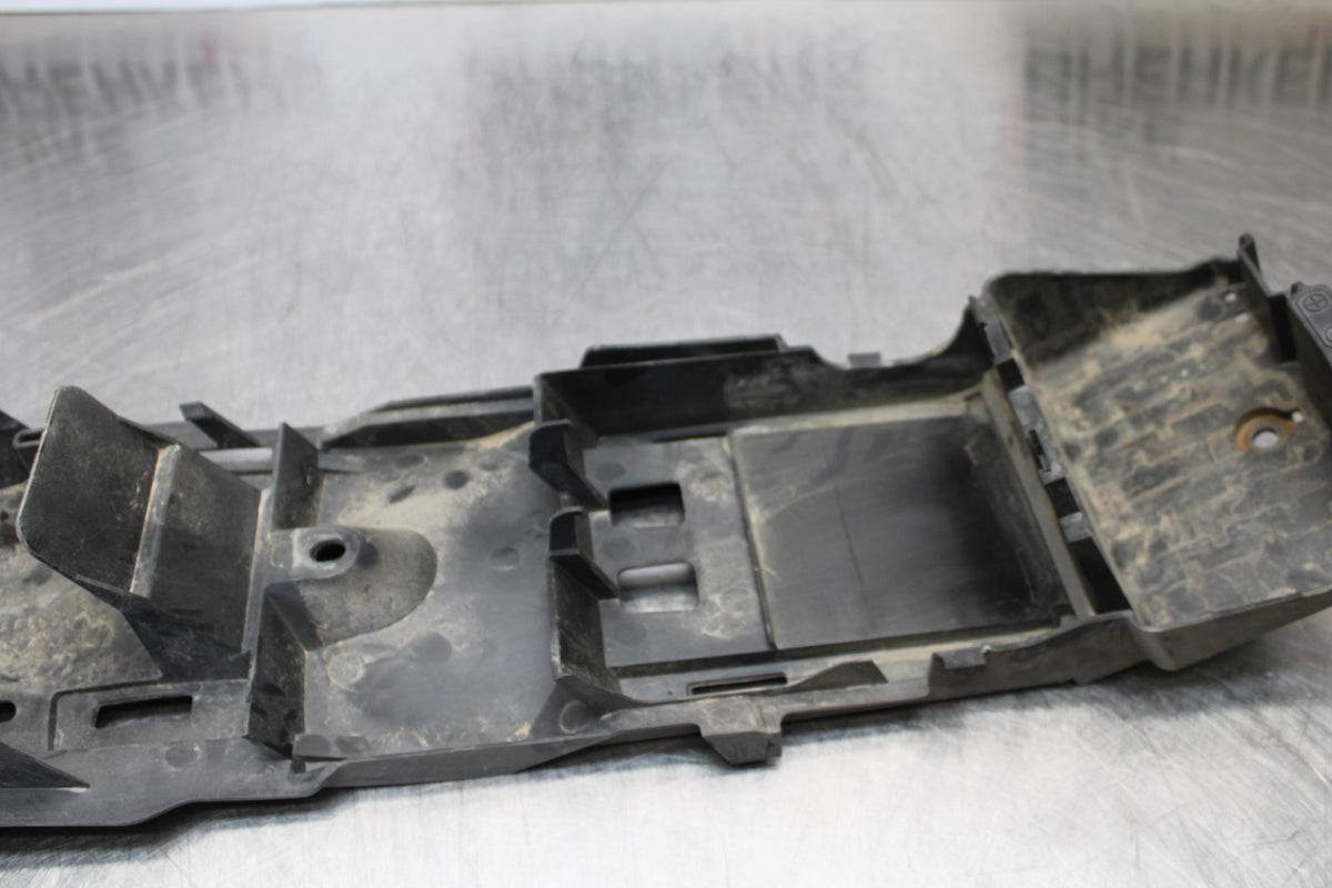 06-07 SUZUKI GSXR 600 REAR BACK TAIL UNDERTAIL BATTERY TRAY PLASTIC BB170