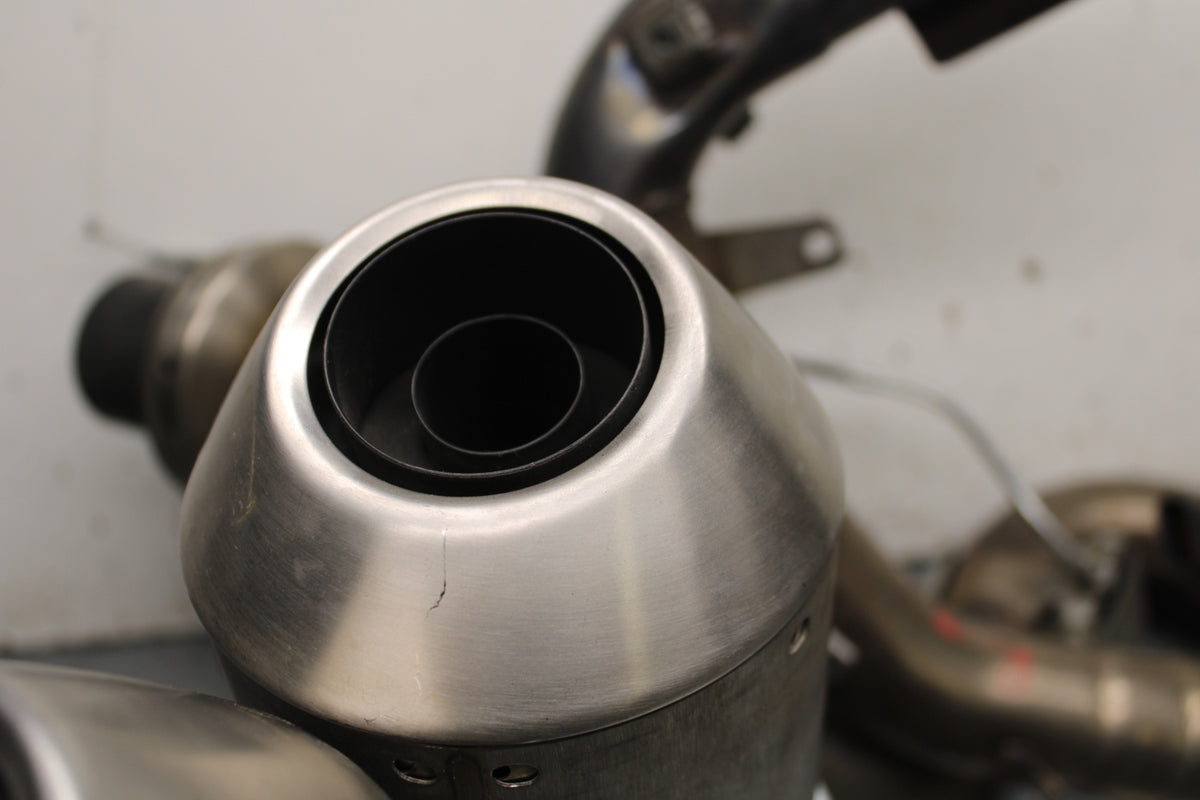 09-11 DUCATI STREETFIGHTER 1098 FULL EXHAUST SYSTEM HEADERS PIPE MUFFLER BB705