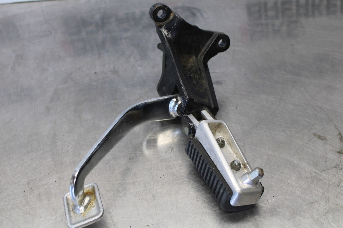 07 SUZUKI BOULEVARD M50 RIGHT FRONT FOOT REST PEG STEP BRAKE BB897