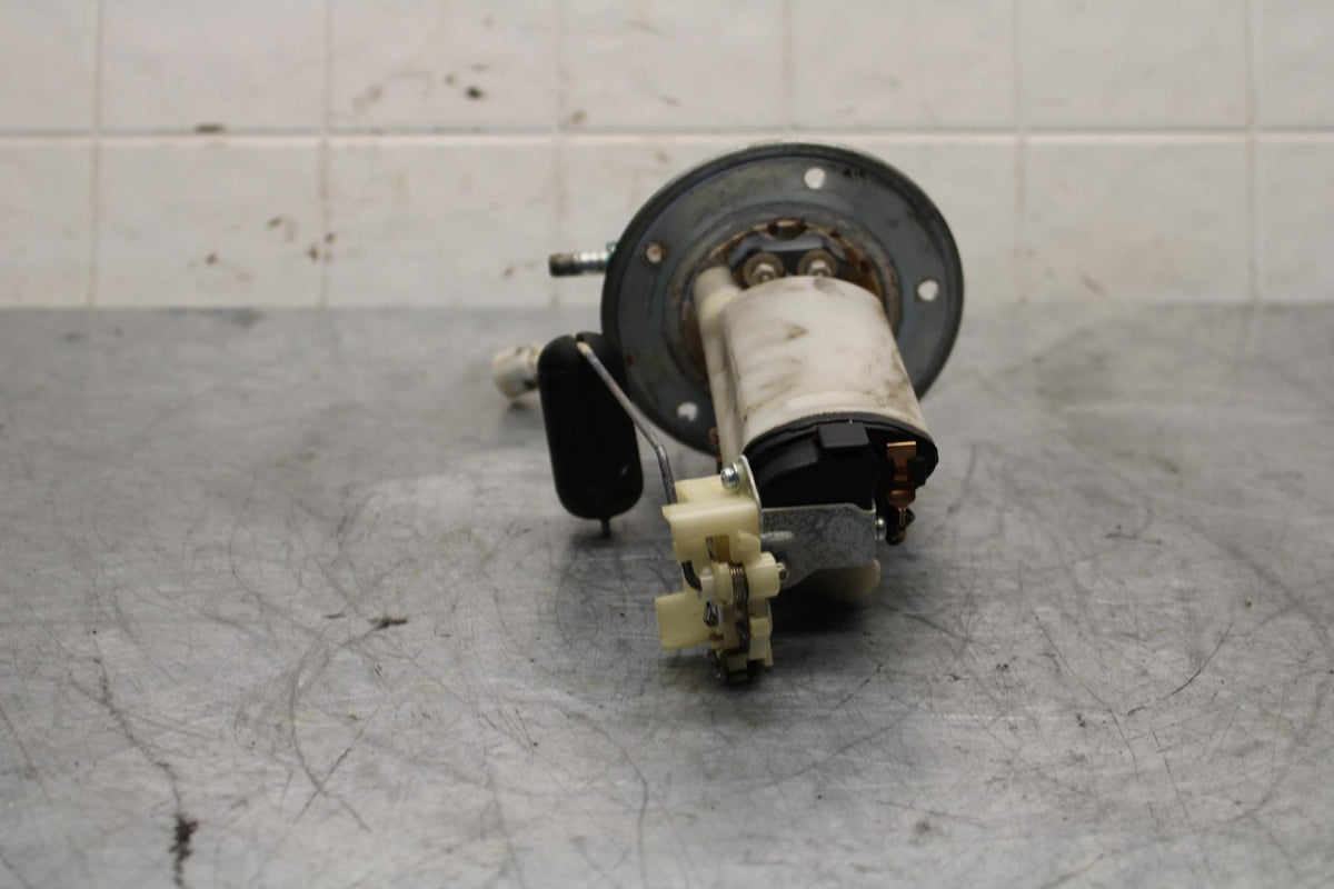 06-07 SUZUKI GSXR600 FUEL PUMP GAS PETROL SENDER UNIT BB447