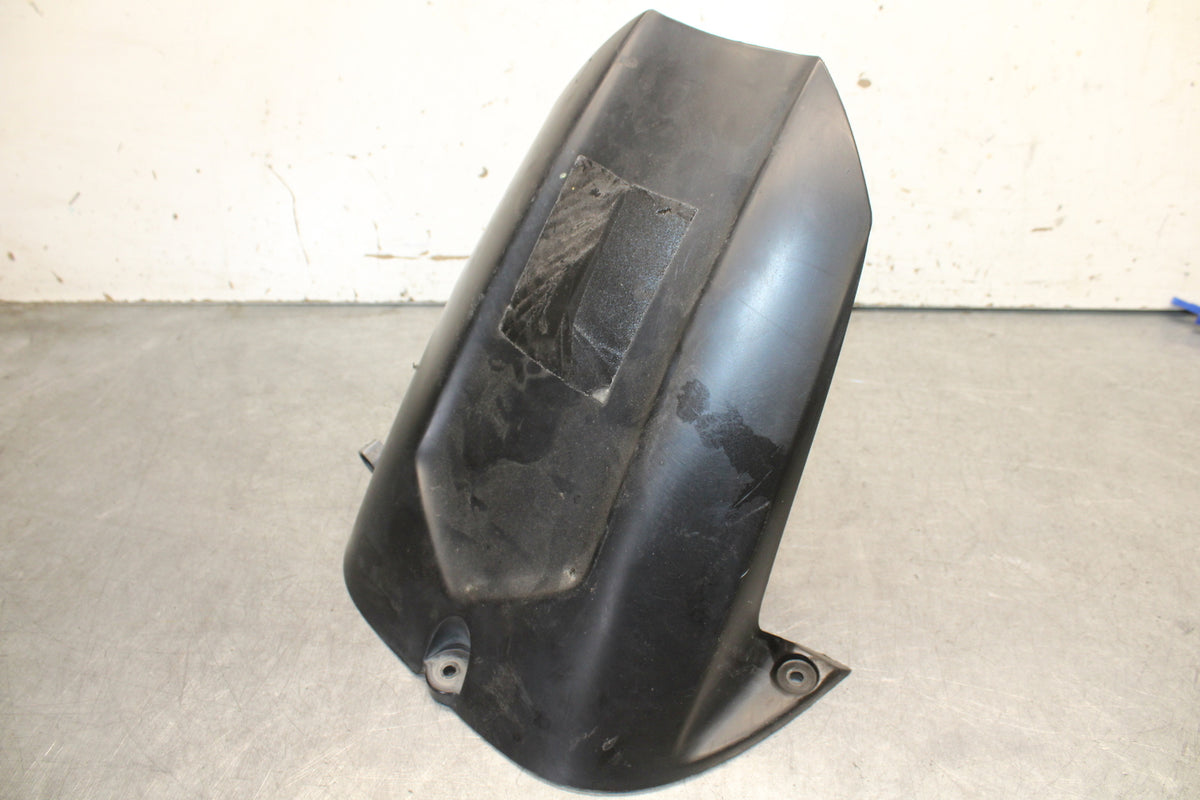 08-09 YAMAHA YZF R6S REAR BACK WHEEL TIRE HUGGER FENDER  BB690