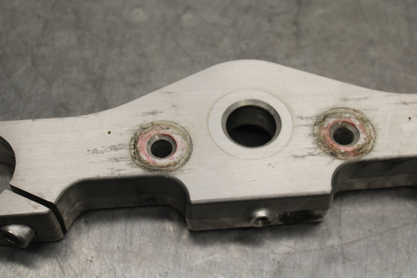 03-08 KAWASAKI VULCAN 1600 FORKS UPPER TRIPLE TREE CLAMP BB754