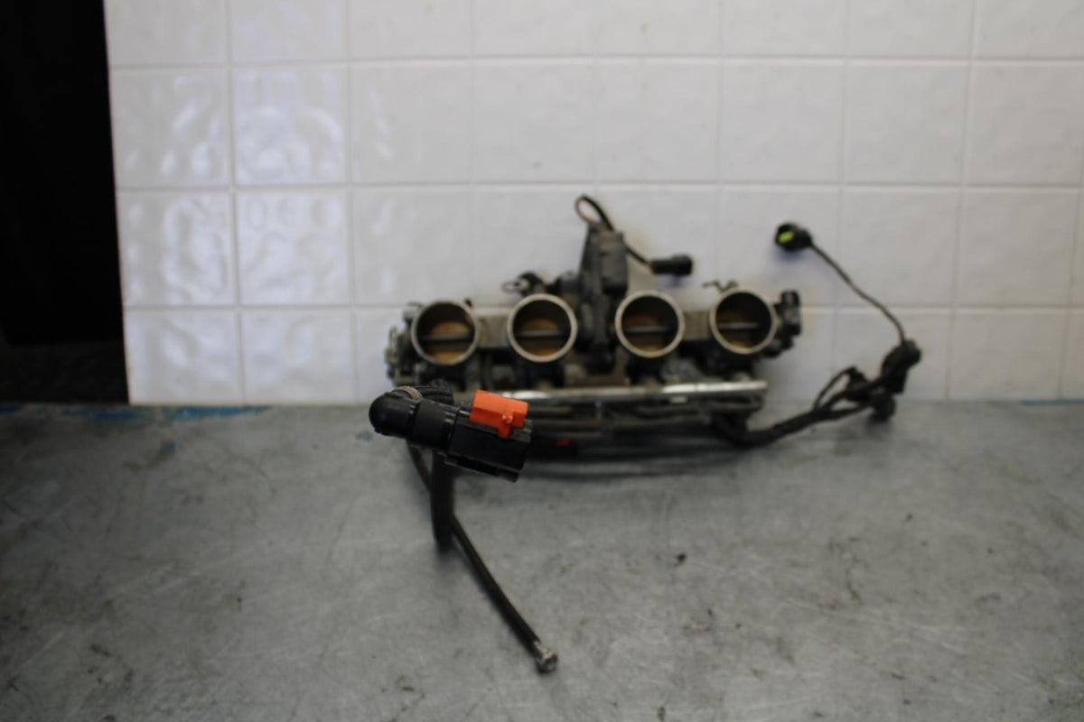 06-07 KAWASAKI NINJA ZX14R MAIN FUEL INJECTORS / THROTTLE BODIES bb433