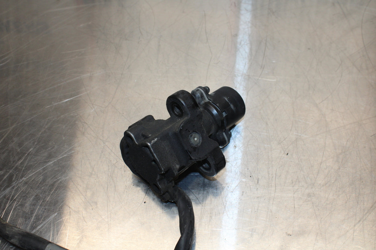 11 SUZUKI GSXR1000 IGNITION LOCK KEY SET W/ GAS CAP AND SEAT LOCK BB142