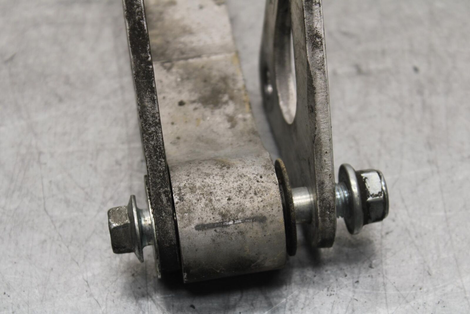 11-23 SUZUKI GSXR 750 REAR DOGBONE SHOCK LINKAGE LINK BB630