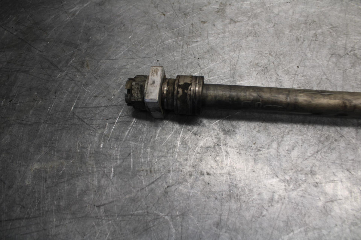 2012 Kawasaki Ninja ZX6R ZX600R REAR AXLE BACK WHEEL RIM PIVOT BOLT AXEL BB529