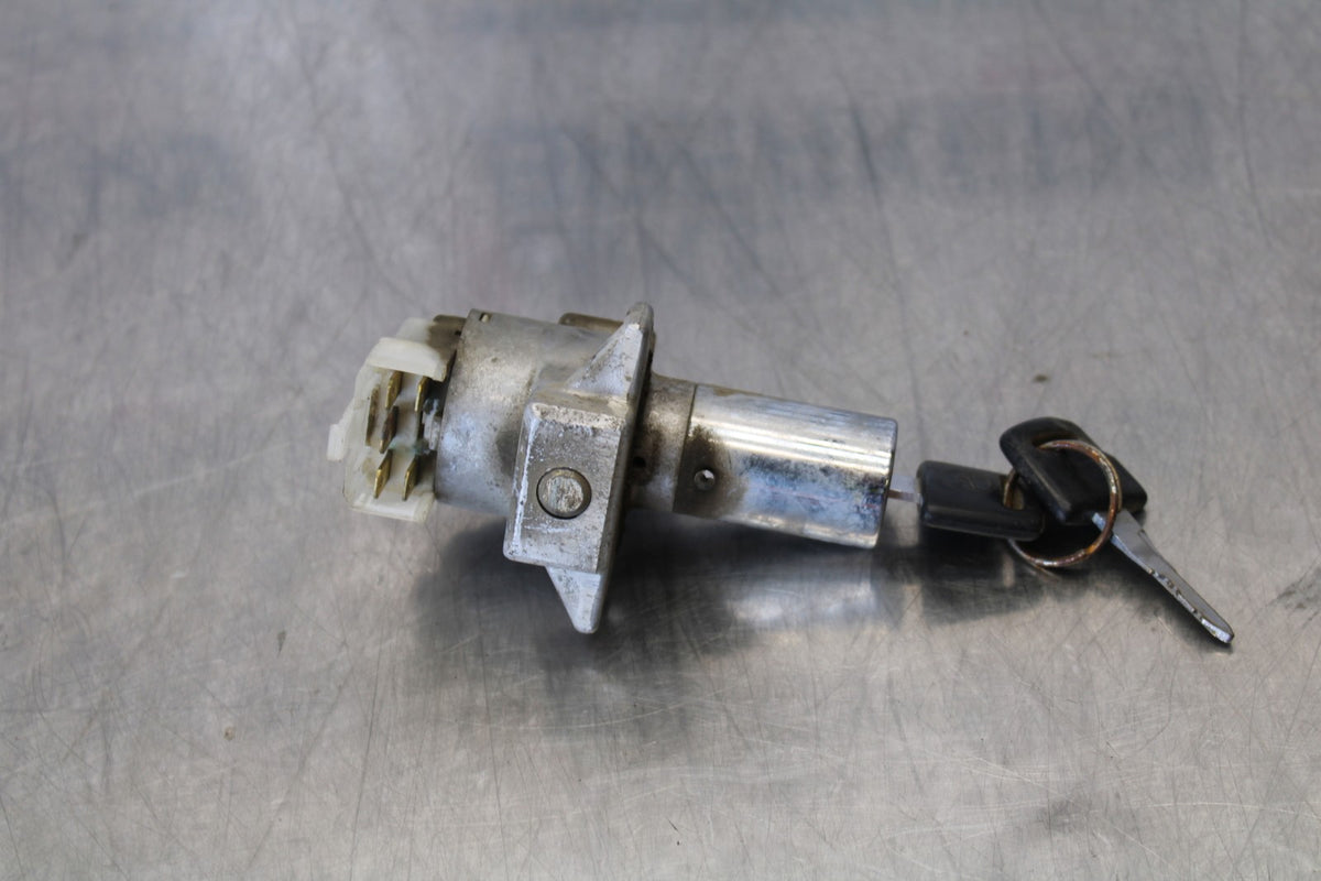 76-77 HONDA GOLDWING 1000 IGNITION LOCK W KEYS BB171