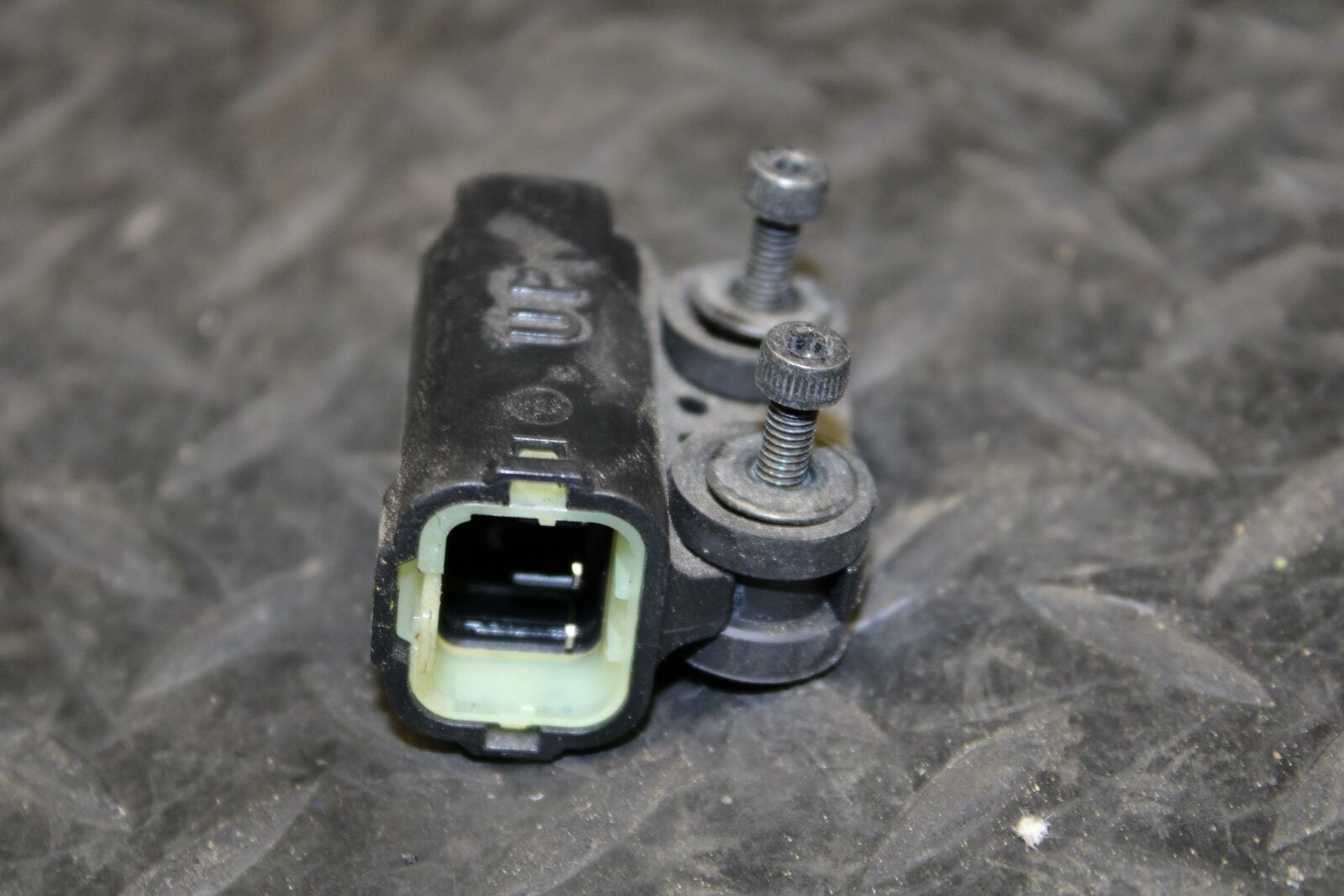 08-16 YAMAHA YZF R6 R6R 2C0 TIP OVER BANK ANGLE CRASH SENSOR SWITCH  BB178