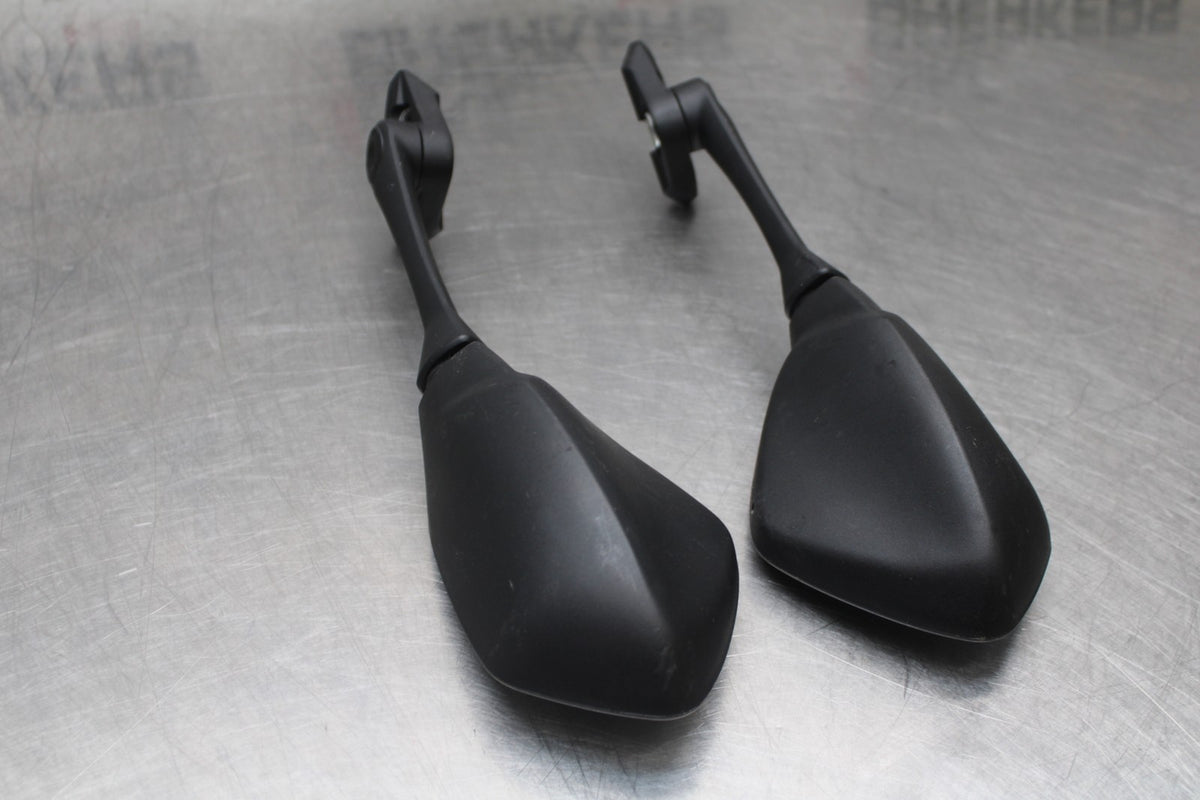 18 SUZUKI GSXR1000 REAR VIEW MIRROR SET PAIR MIRRORS BB642