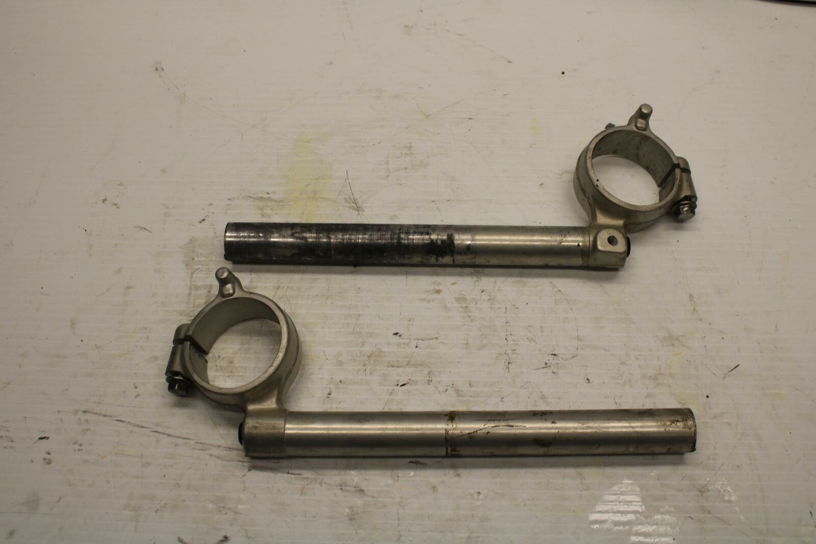 06-07 SUZUKI GSXR600 LEFT RIGHT CLIP ON  HANDLEBARS PAIR SET 56111-01H00 BB245