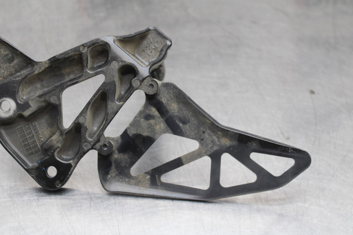 24-25 SUZUKI GSXR1000 LEFT REARSET REAR SET DRIVER FOOT PEG REST STOP BB767