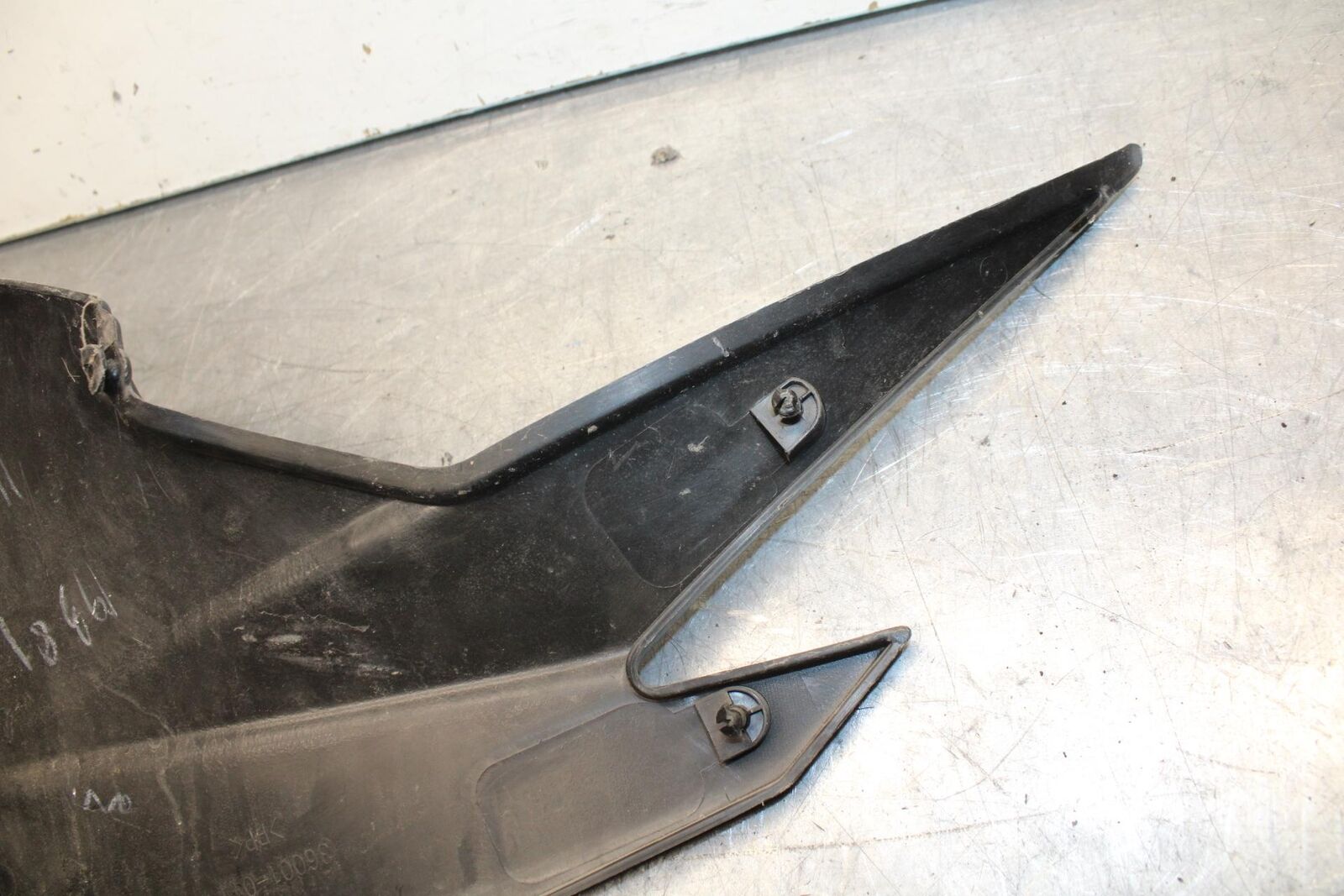 08-12 KAWASAKI NINJA 250R EX250J RIGHT FRONT SIDE SEAT  PANEL TRIM COWL BB612