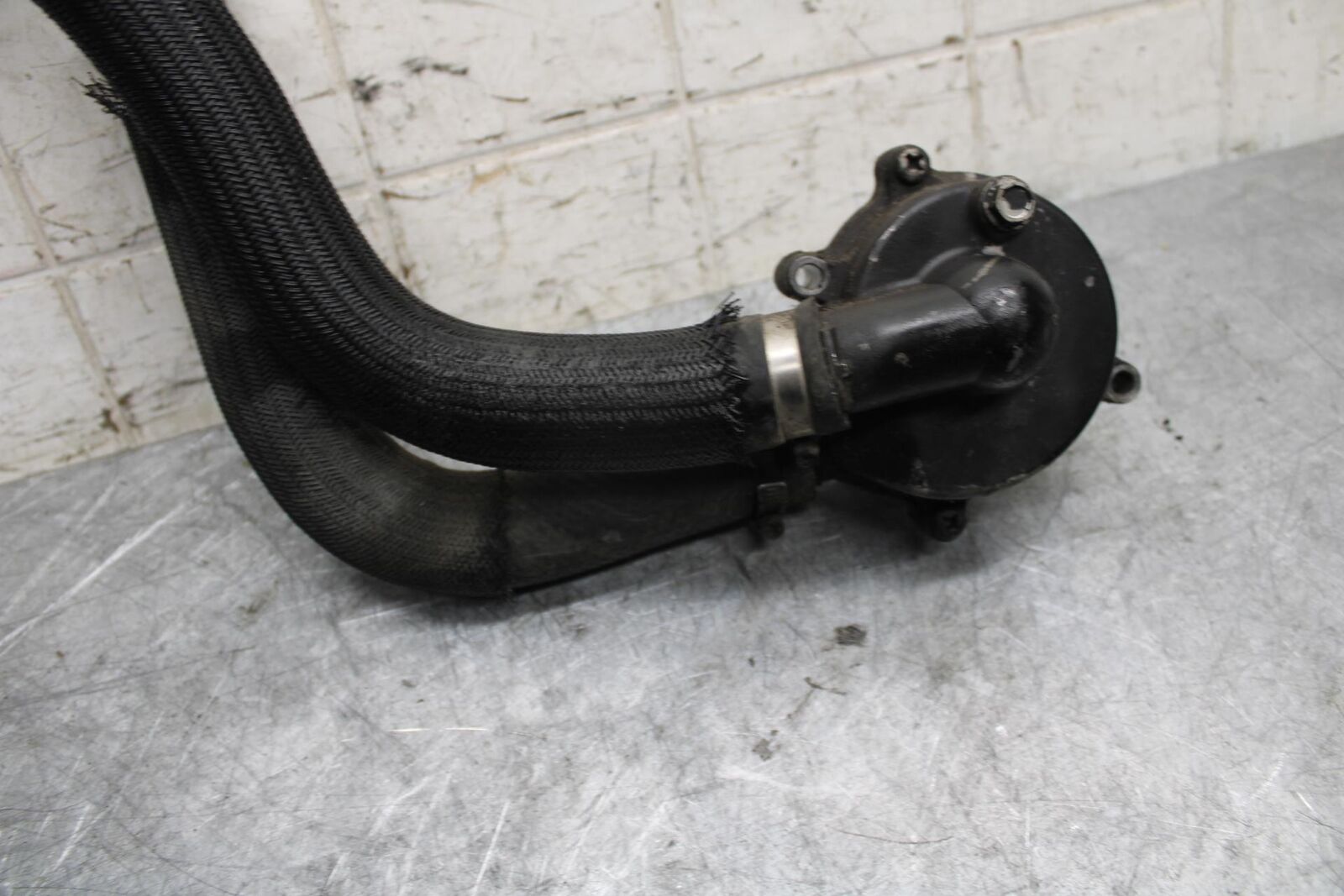 2007 Suzuki GSXR600 ENGINE WATER COOLANT PUMP  17400-01H00 BB540