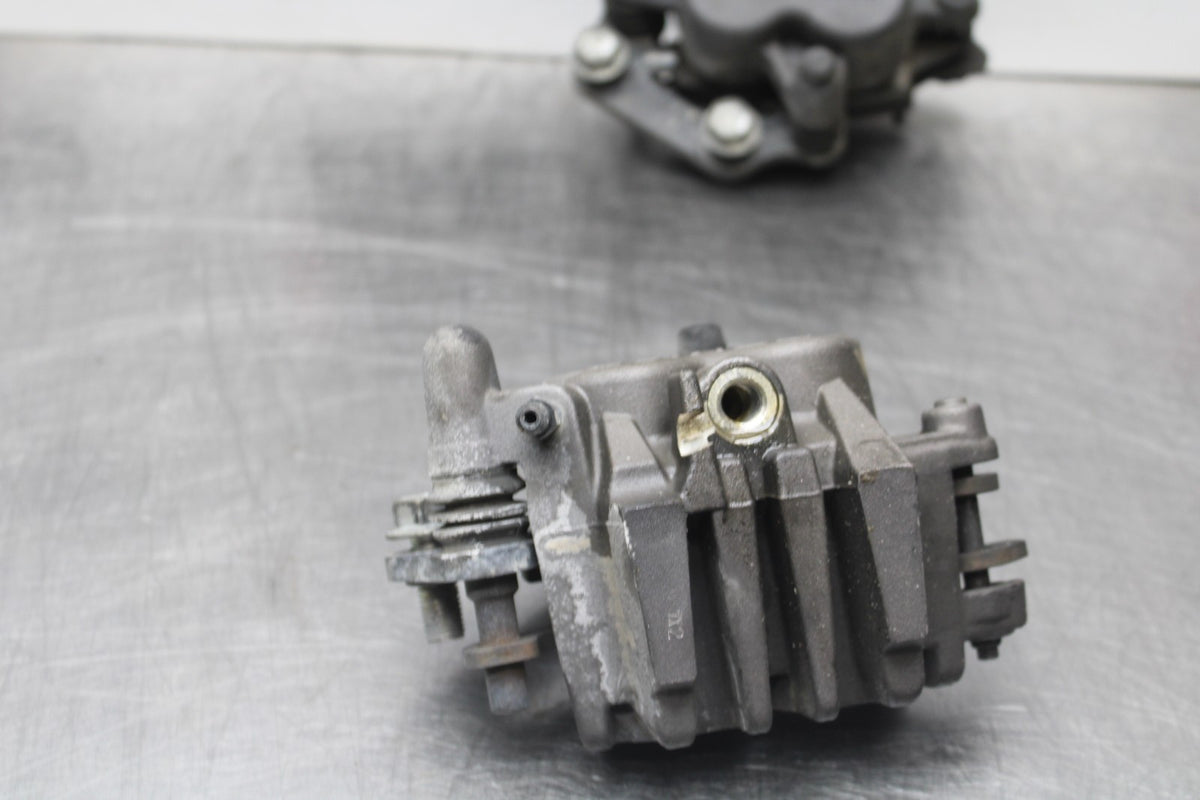 08 SUZUKI SV650 RIGHT LEFT FRONT BRAKE CALIPER SET PAIR CALIPERS BB846