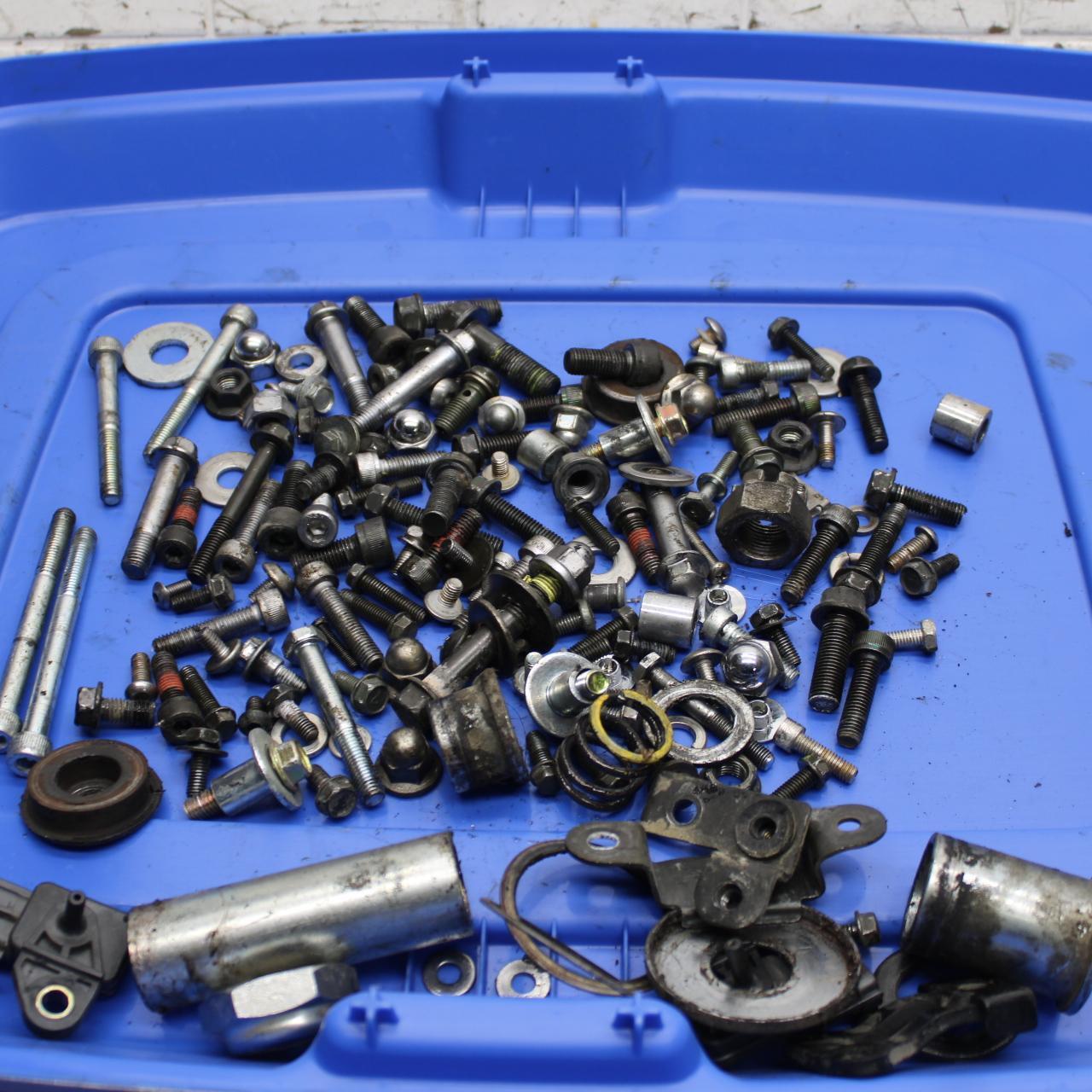 2005 Kawasaki Vulcan 1600 VN1600A Classic ENGINE MISC. BOLTS HARDWARE  BB574