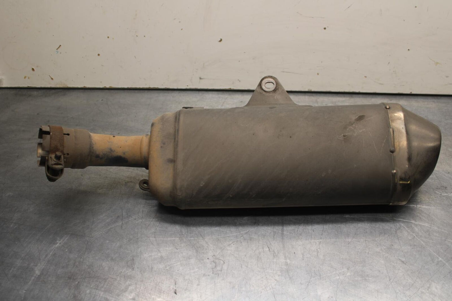 2011 Suzuki GSXR600 EXHAUST PIPE MUFFLER SLIP ON CAN SILENCER BB605