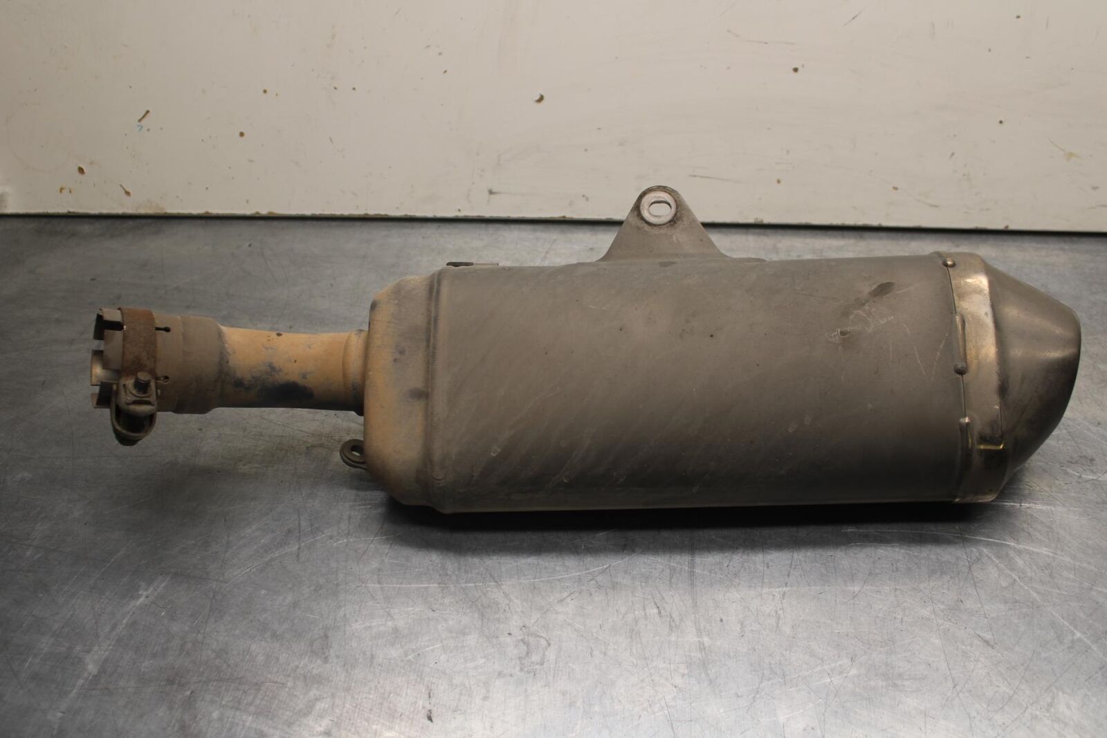 2011 Suzuki GSXR600 EXHAUST PIPE MUFFLER SLIP ON CAN SILENCER BB605