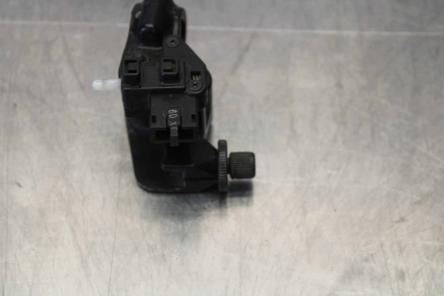 21 KAWASAKI NINJA ZX6R CLUTCH LEVER PERCH MOUNT BRACKET BB647