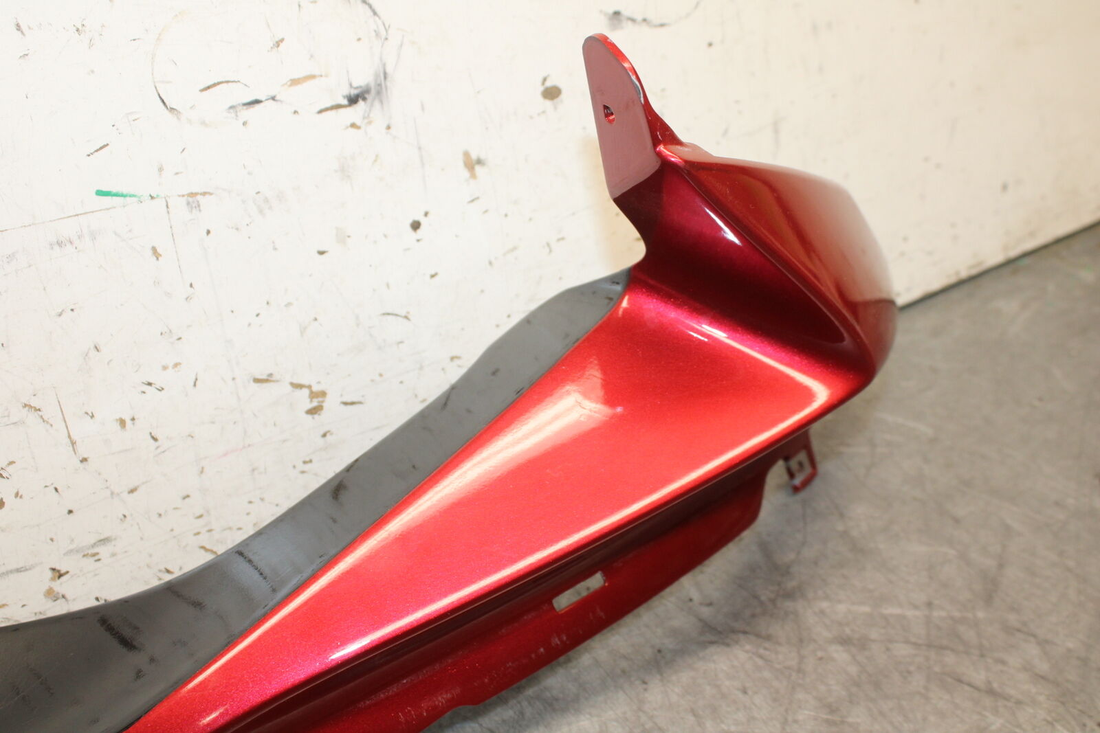 08-10 SUZUKI GSXR 600  RIGHT FRONT UPPER NOSE FAIRING COWL SHROUD BB101