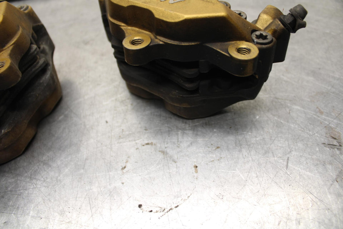 03-04 HONDA CBR600RR RIGHT LEFT FRONT BRAKE CALIPER SET PAIR CALIPERS BB614