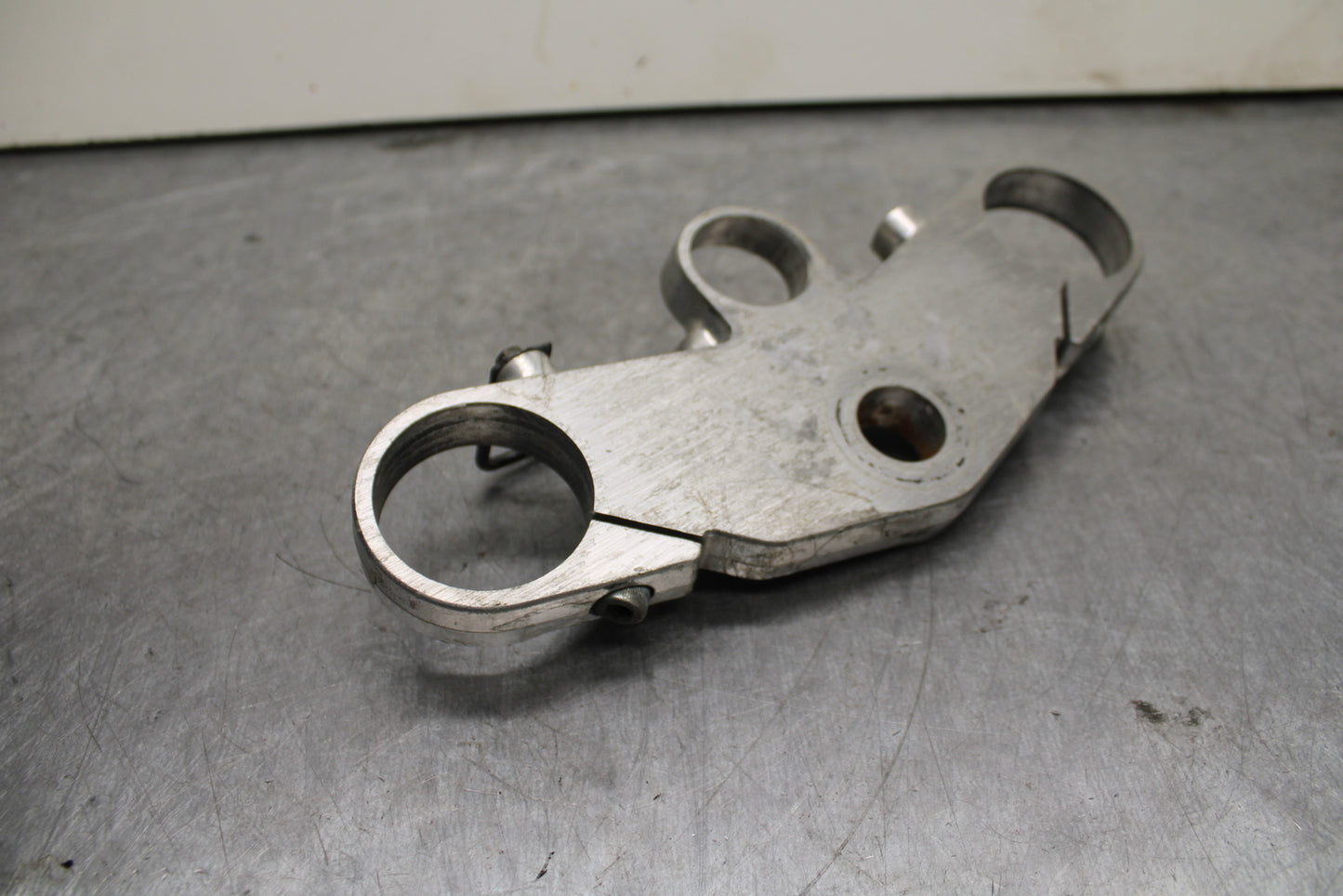 93-94 KAWASAKI NINJA ZX7R FORKS UPPER TRIPLE TREE CLAMP BB122