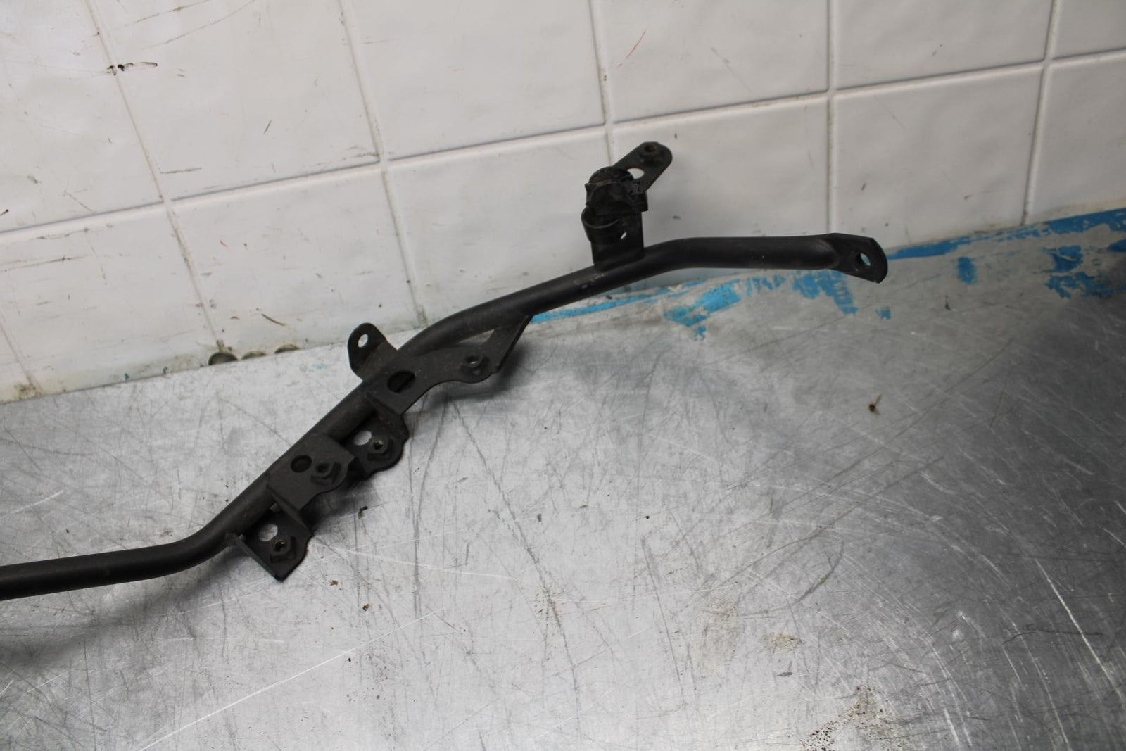 07-08 KAWASAKI CONCOURS 1400 ABS RIGHT FAIRING STAY BRACKET BB449