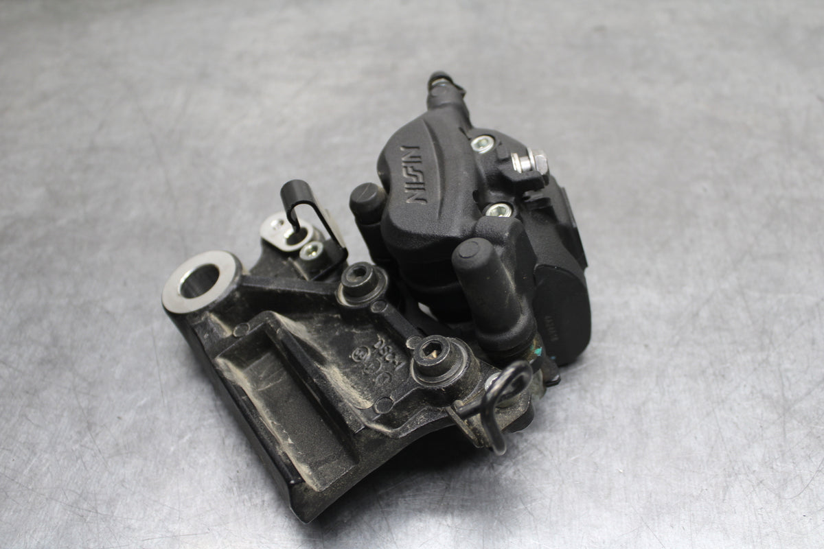 24 KAWASAKI NINJA 500 ABS REAR BACK BRAKE CALIPER W MOUNT BRACKET BB730
