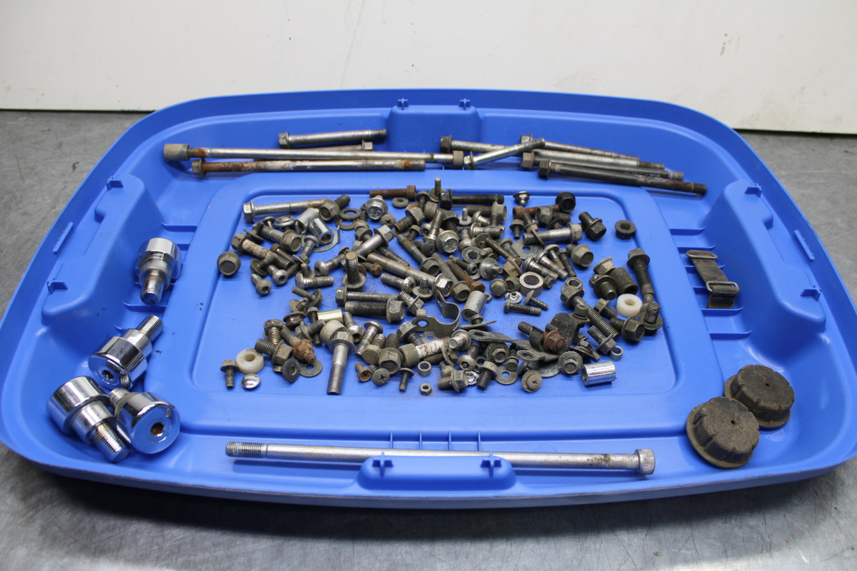 02-03 YAMAHA V STAR 1100 MOUNTING BOLTS HARDWARE MOTOR SCREWS BB124