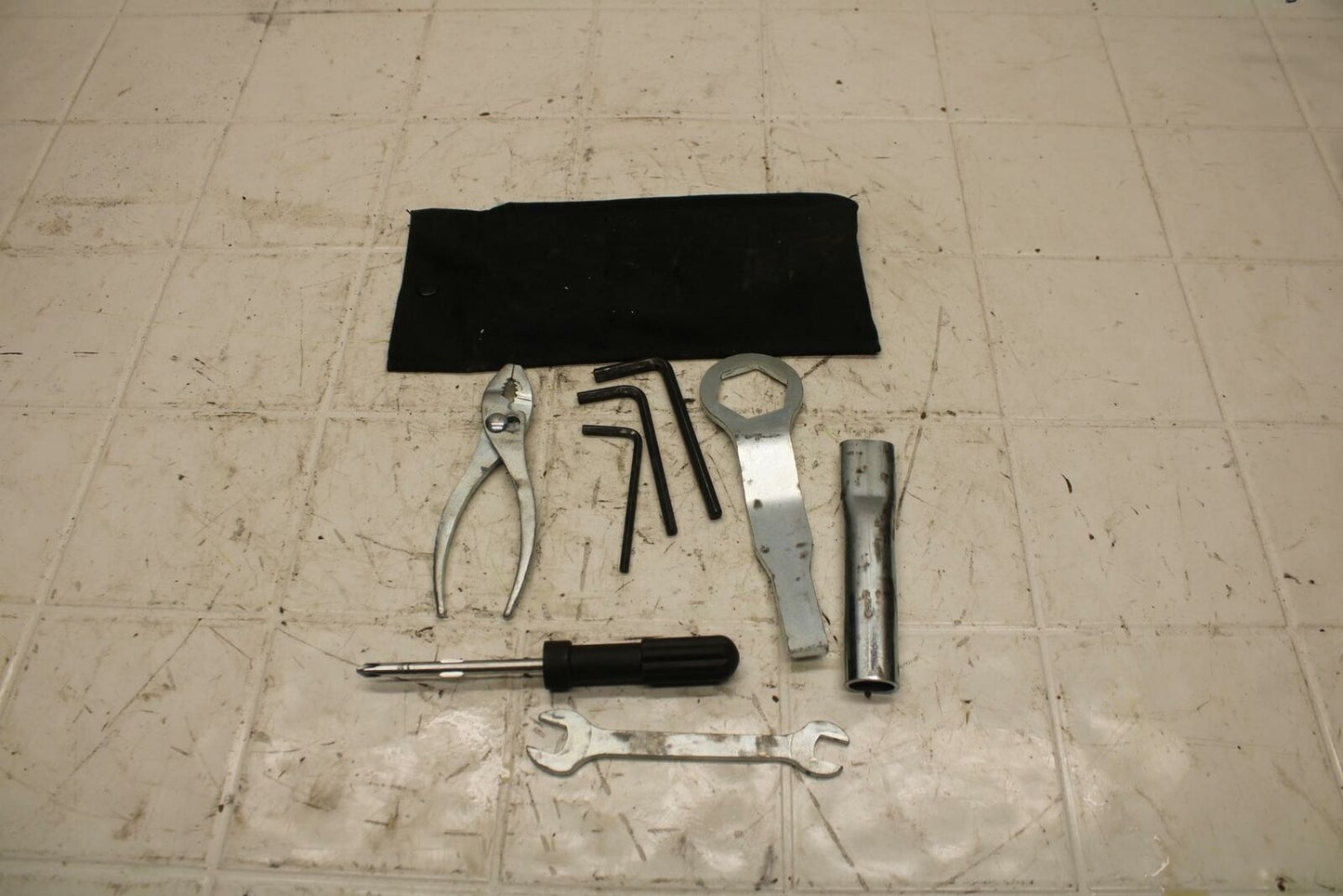 13-17 KAWASAKI NINJA ZX6R ZX636E STOCK TOOLS OEM TOOL BAG KIT SET BB409