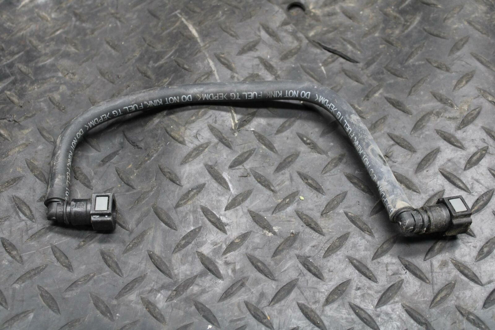 05 YAMAHA YZF R6S FUEL HOSE GAS LINE TUBE PIPE BB234