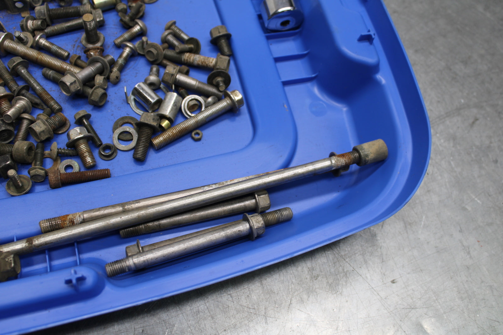 02-03 YAMAHA V STAR 1100 MOUNTING BOLTS HARDWARE MOTOR SCREWS BB124