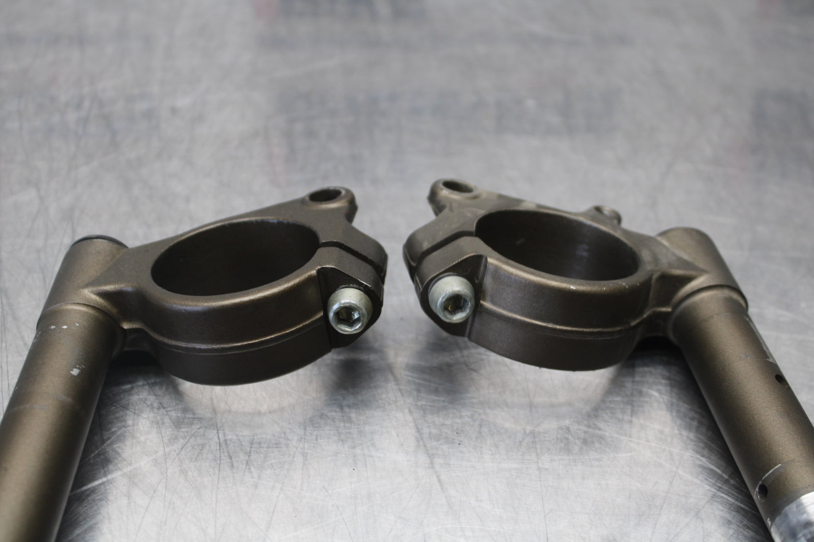 04-05 KAWASAKI NINJA ZX10R LEFT RIGHT CLIP ON ONS HANDLEBARS PAIR SET BB163