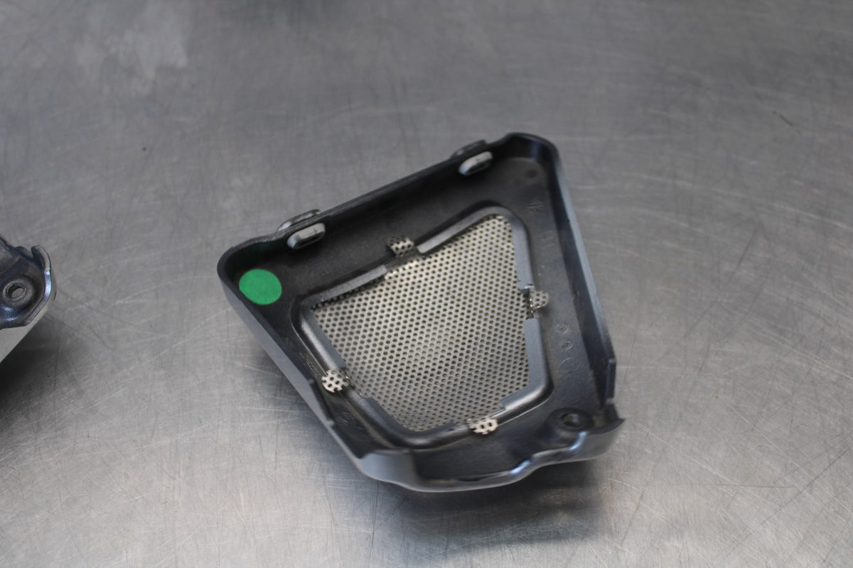 09-17 HARLEY-DAVIDSON V-ROD FRAME COVER COWL SET PAIR BB886