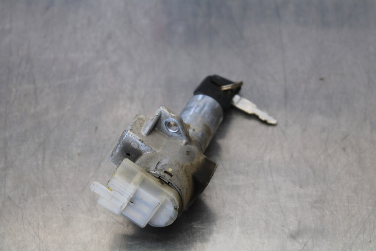 76-77 HONDA GOLDWING 1000 IGNITION LOCK W KEYS BB171