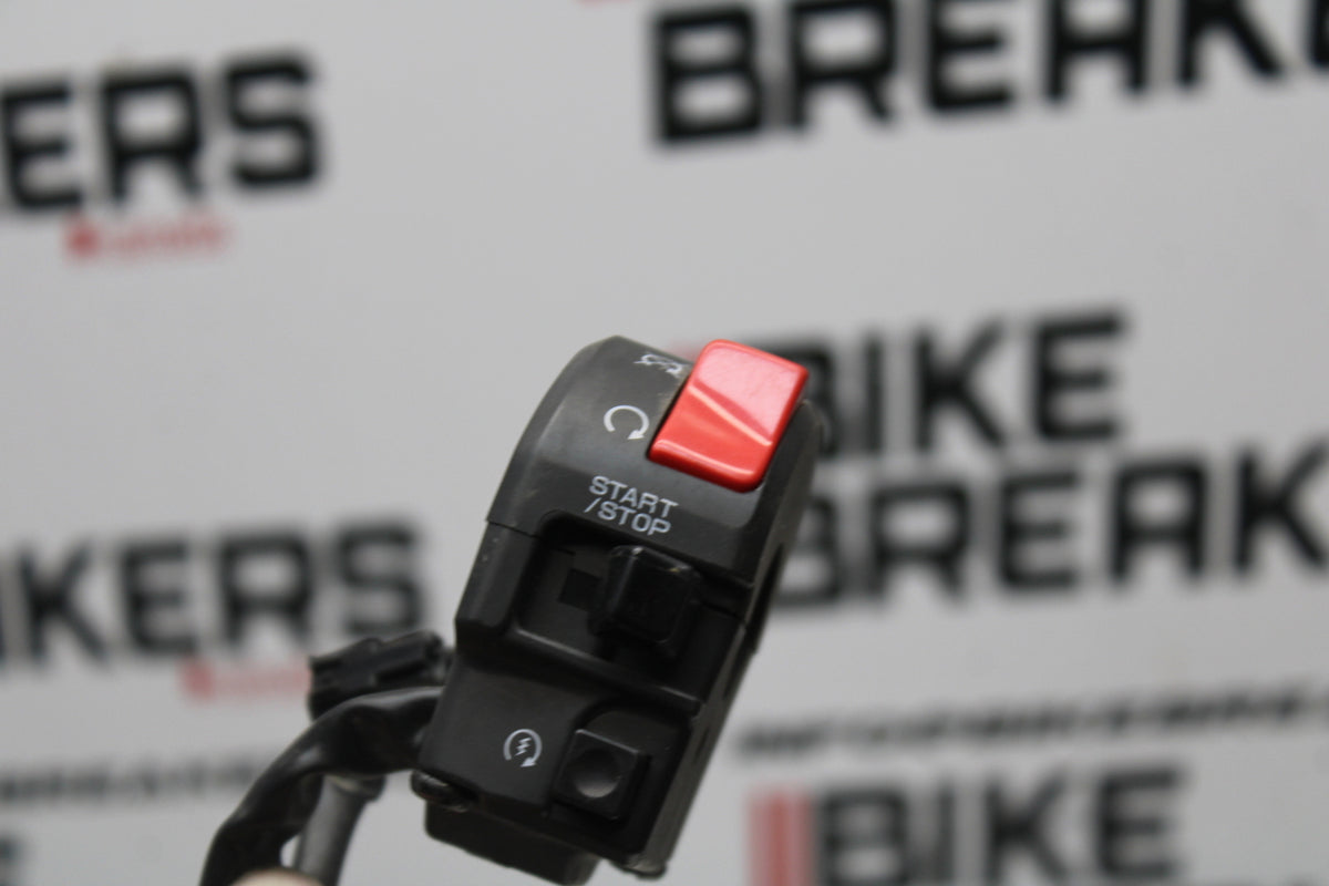 04-05 KAWASAKI NINJA ZX10R RIGHT CLIP ON HANDLE KILL OFF START SWITCHES BB163