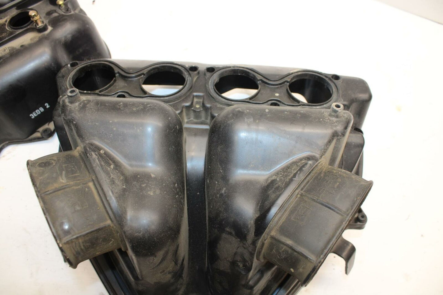 03-04 HONDA CBR600RR AIRBOX AIR INTAKE FILTER  17221-MEE-D00 17232-MEE-000 BB252