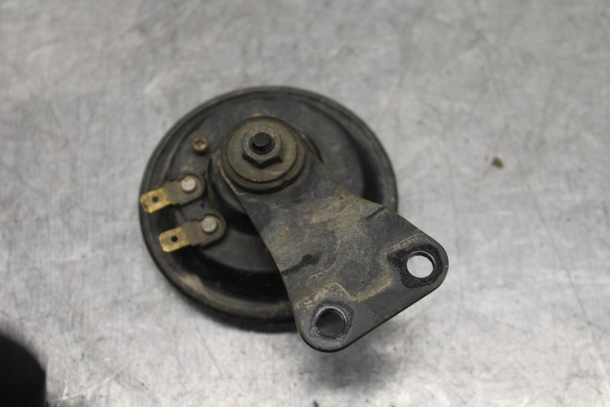 93-07 YAMAHA VMAX 1200 HORN SIGNAL BB634
