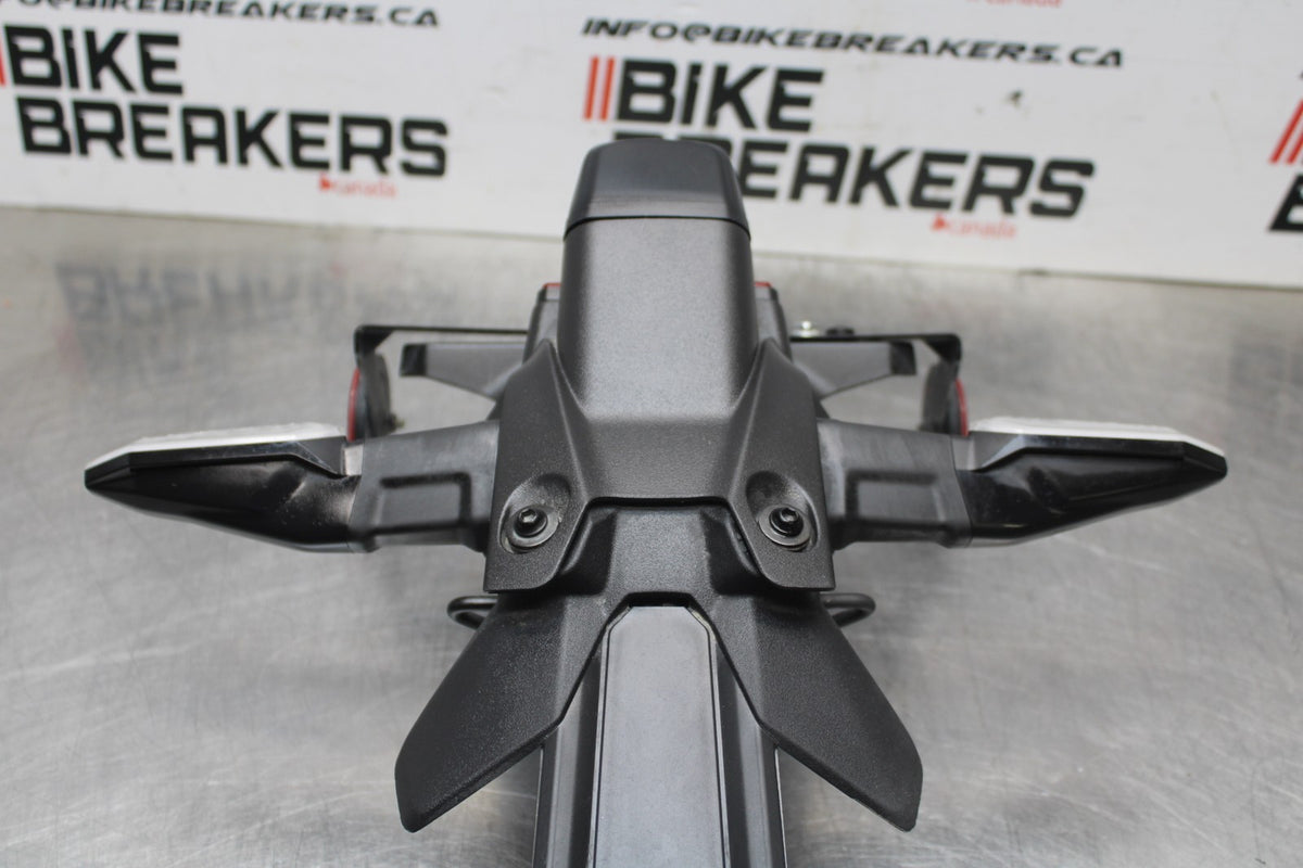 24-25 KAWASAKI NINJA ZX4R REAR BACK FENDER MUD GUARD BB840