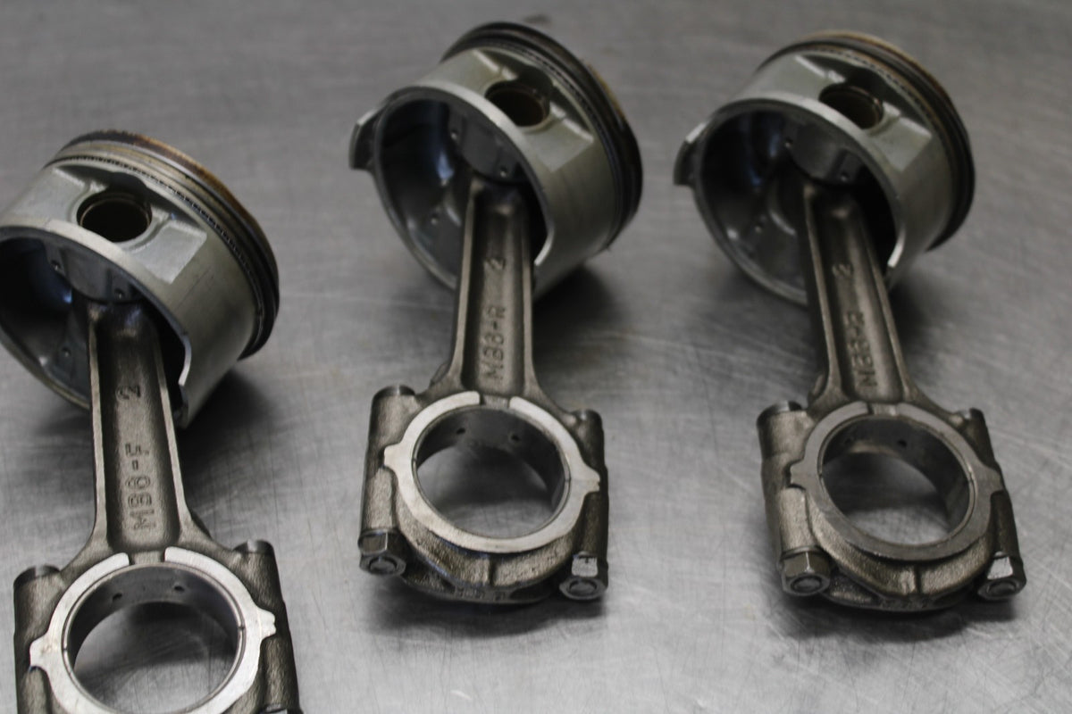 84 HONDA INTERCEPTOR 1000 VF1000F ENGINE MOTOR BLOCK PISTONS & RODS BB878